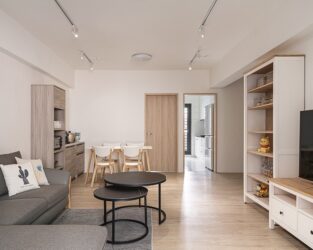 讓媽媽可以安心舒適居住的都市退休宅-客廳